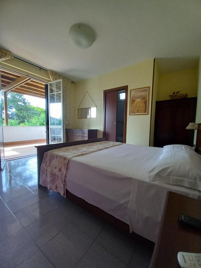 Il Grifo Otel Sabaudia Dış mekan fotoğraf