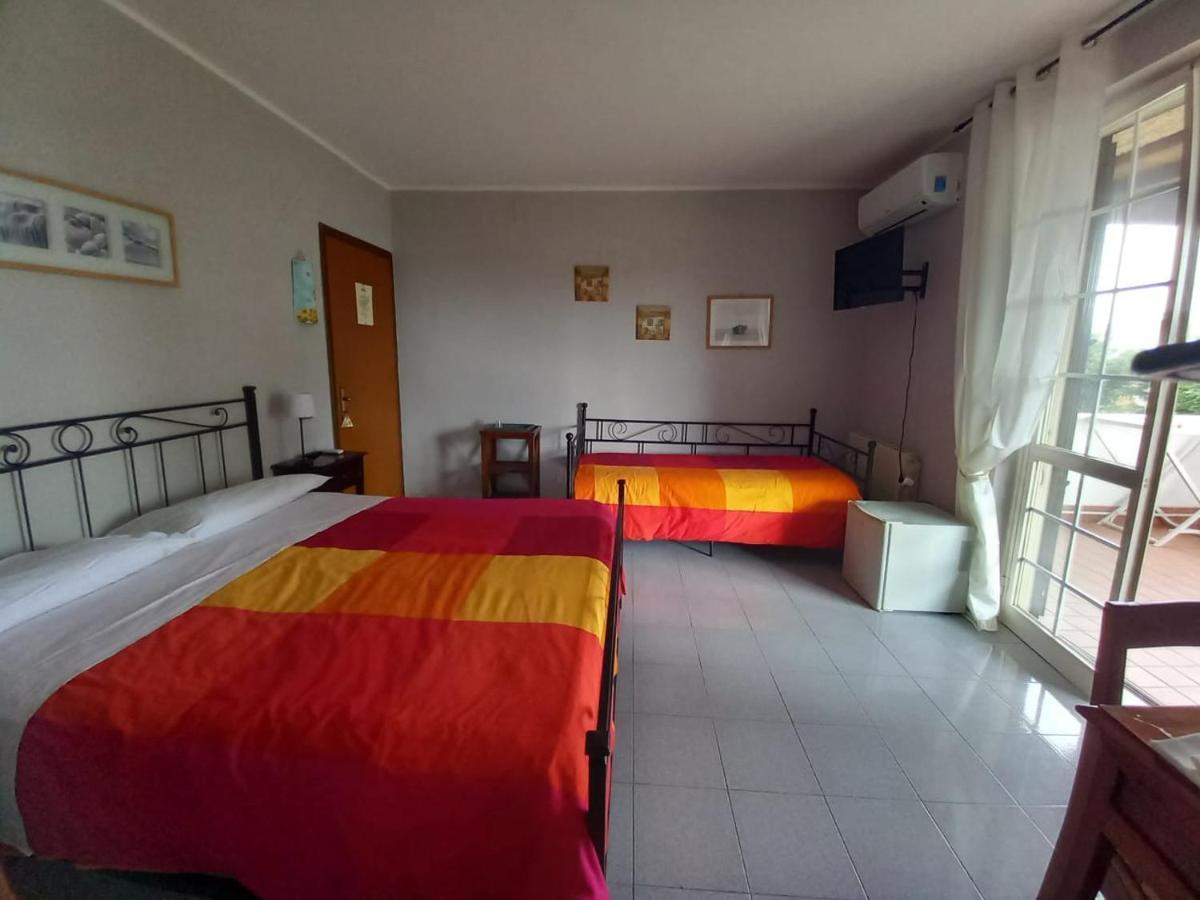 Il Grifo Otel Sabaudia Dış mekan fotoğraf